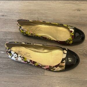 Marc Fisher Women’s Floral Print Cap Toe Ballet Flat, 8.5M